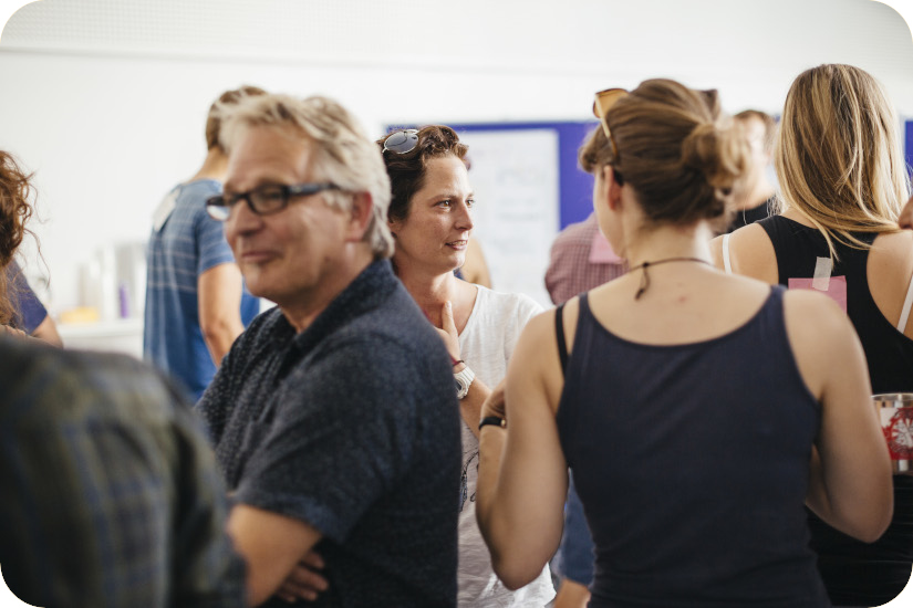 Seminargruppe im Gespräch