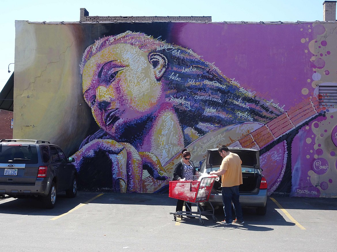 Mural in SW-Detroit: „Victoria Violeta“ – ein Community Arts Projekt von Dasic Fernandez, realisiert im Rahmen des US Social Forum 2010 Detroit. Bildnachweis: Martin Düspohl, Detroit am 15.04.2016