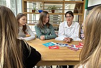 Kanzlerin Jana Einsporn beim Girls' Day 2024.