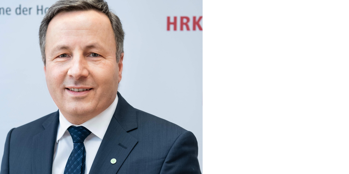 Porträtfoto von Prof. Dr. Karim Khakzar