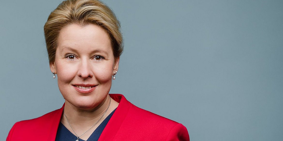 Portraitfoto Franziska Giffey