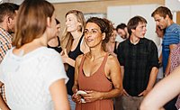 Studierende der ASH Berlin in einer Unterrichtssituation im Gespräch