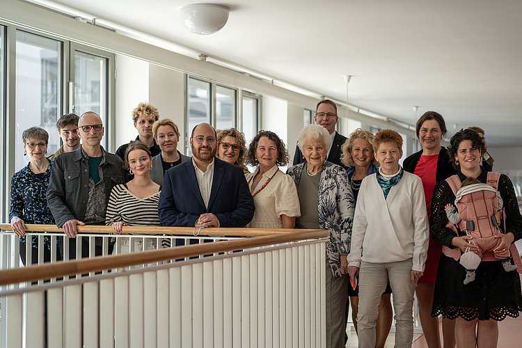 Die Familie Alice Salomons mit Berliner Politiker_innen
