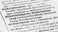 Die Worte diskriminieren und Diskriminierung im Wörterbuch
