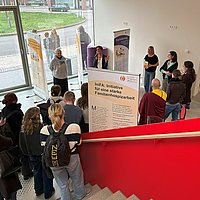 Gäste der Wanderausstellung „Familienhospizarbeit“ an der ASH Berlin