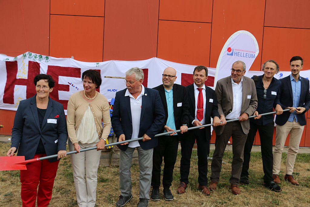 Der feierliche Spatenstich für das neue Kinderforscher*zentrum HELLEUM 2. 