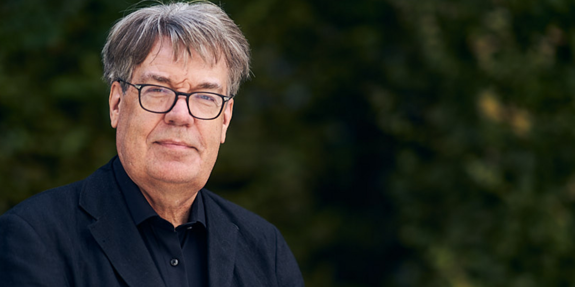 Portraitfoto von Jann Bruns