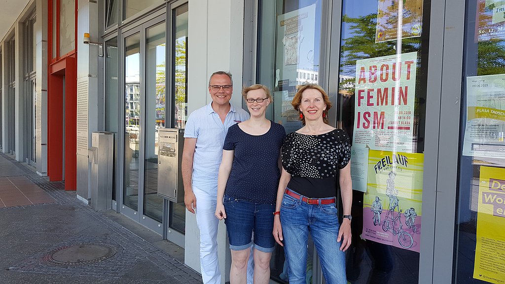 Bernd Schwarz, Sprecher der AG Kinder Jugend Familie der Grünen, Nina Stahr, Landesvorsitzende Bündnis90/Die Grünen, Prof. Susanne Gerull von der ASH Berlin