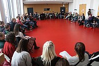 Die Gesprächsrunde beim Treffen zur Situation der Reinigungskräfte