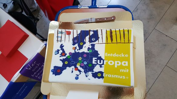Erasmus-Fototorte