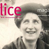 Titelbild des alice Magazin mit einem Foto von einer lächelnden Alice Salomon 
